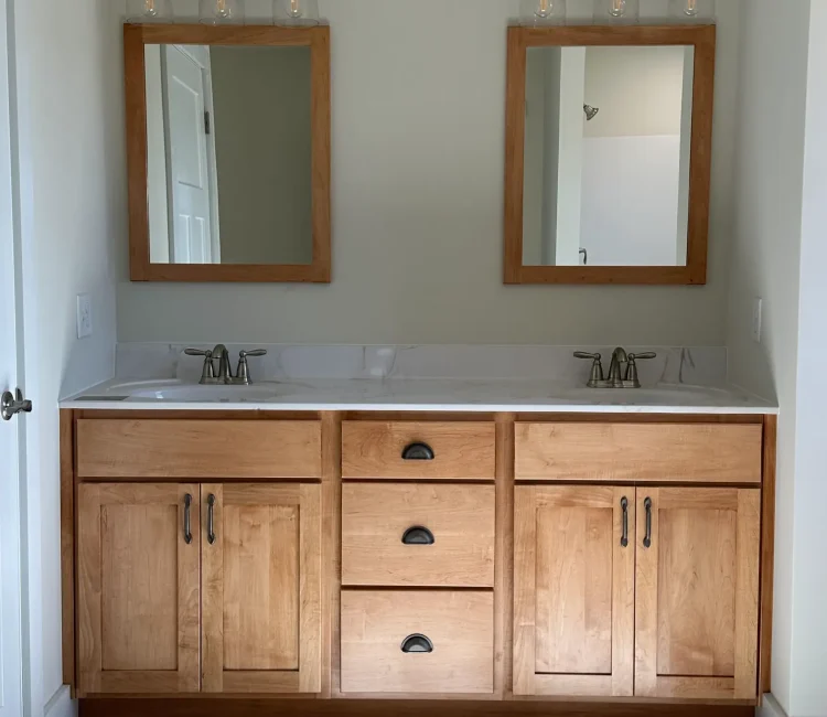 Shaker_primary_bath_1_of_4