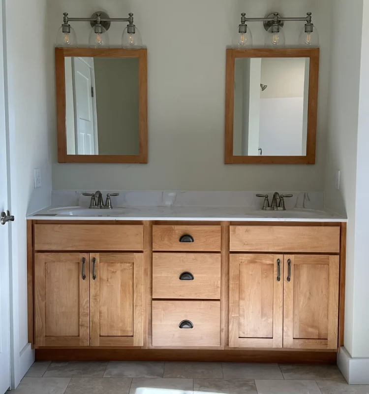Shaker_primary_bath_1_of_4